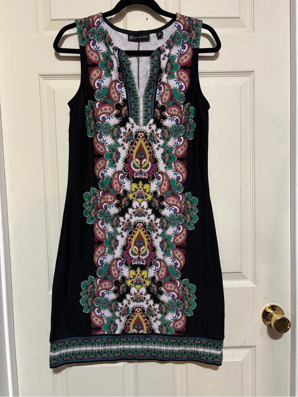 New York & Co Sleeveless Black Paisley Print Shift Dress size S